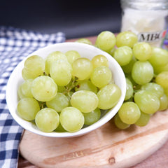 Early Sweet Green Seedless Grapes - 2 Lbs