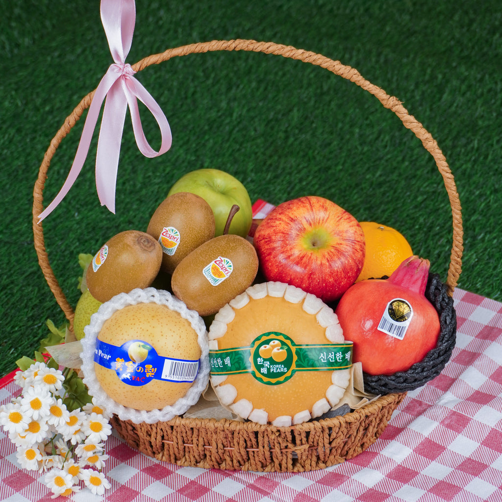 Picnic Classic (8 Types of Fruits)