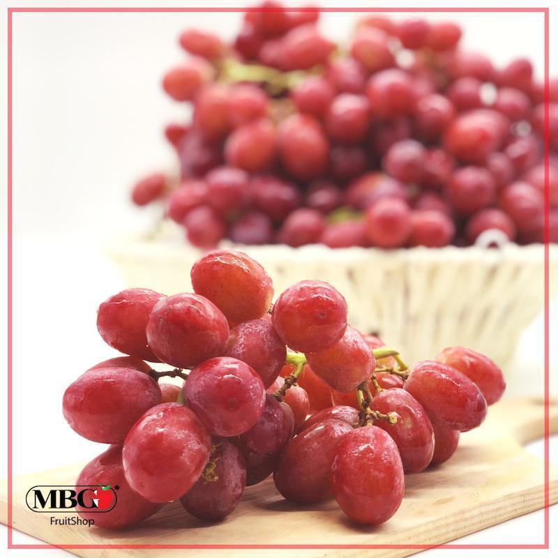 https://mbg.com.my/cdn/shop/products/Air-Flown-USA-Scarlet-Royal-Red-Grapes-500GPack-Grapes-11_1024x1024.jpg?v=1666202240