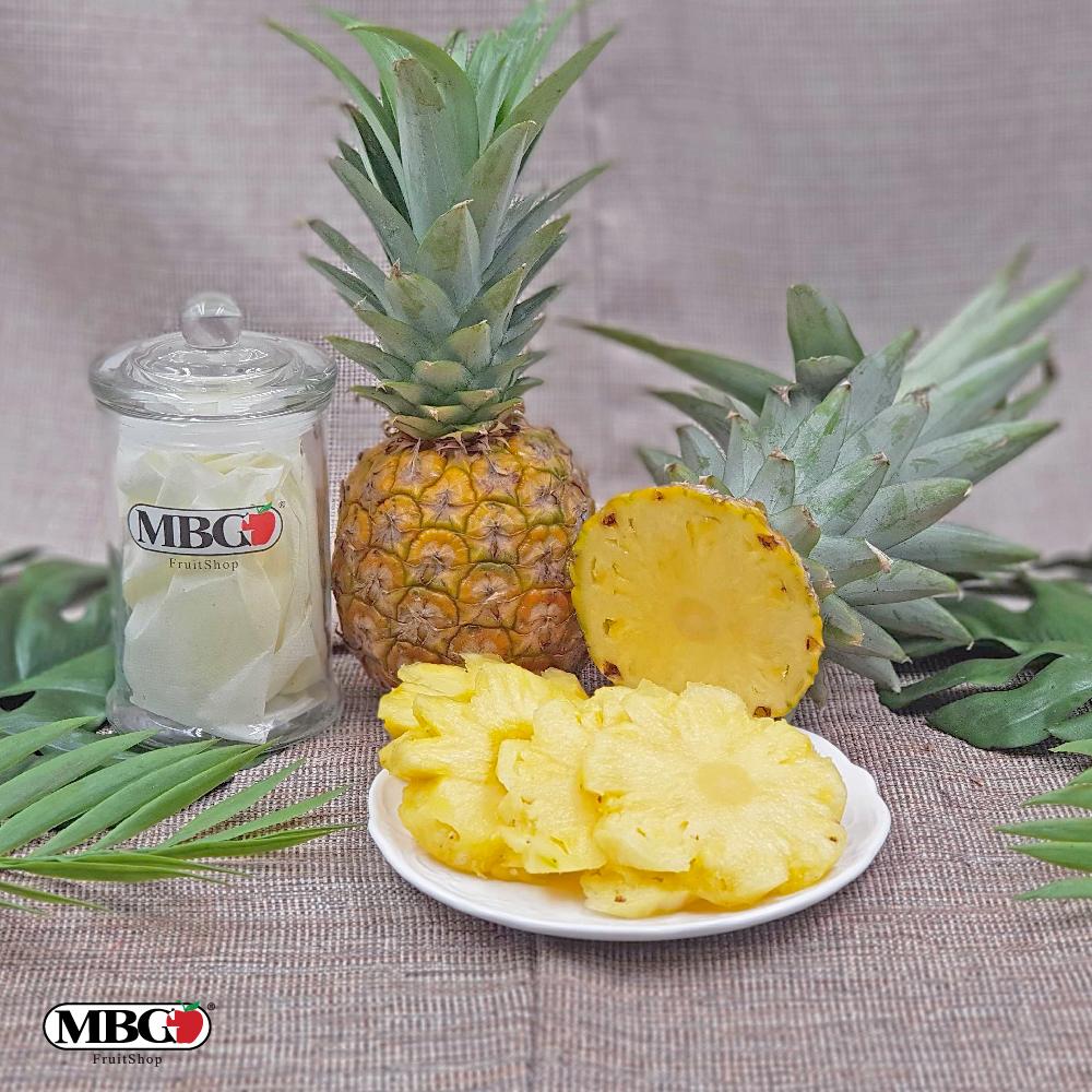 Malaysia Baby Pineapple MD2 [0.6KG+-]-Berries-MBG Fruit Shop