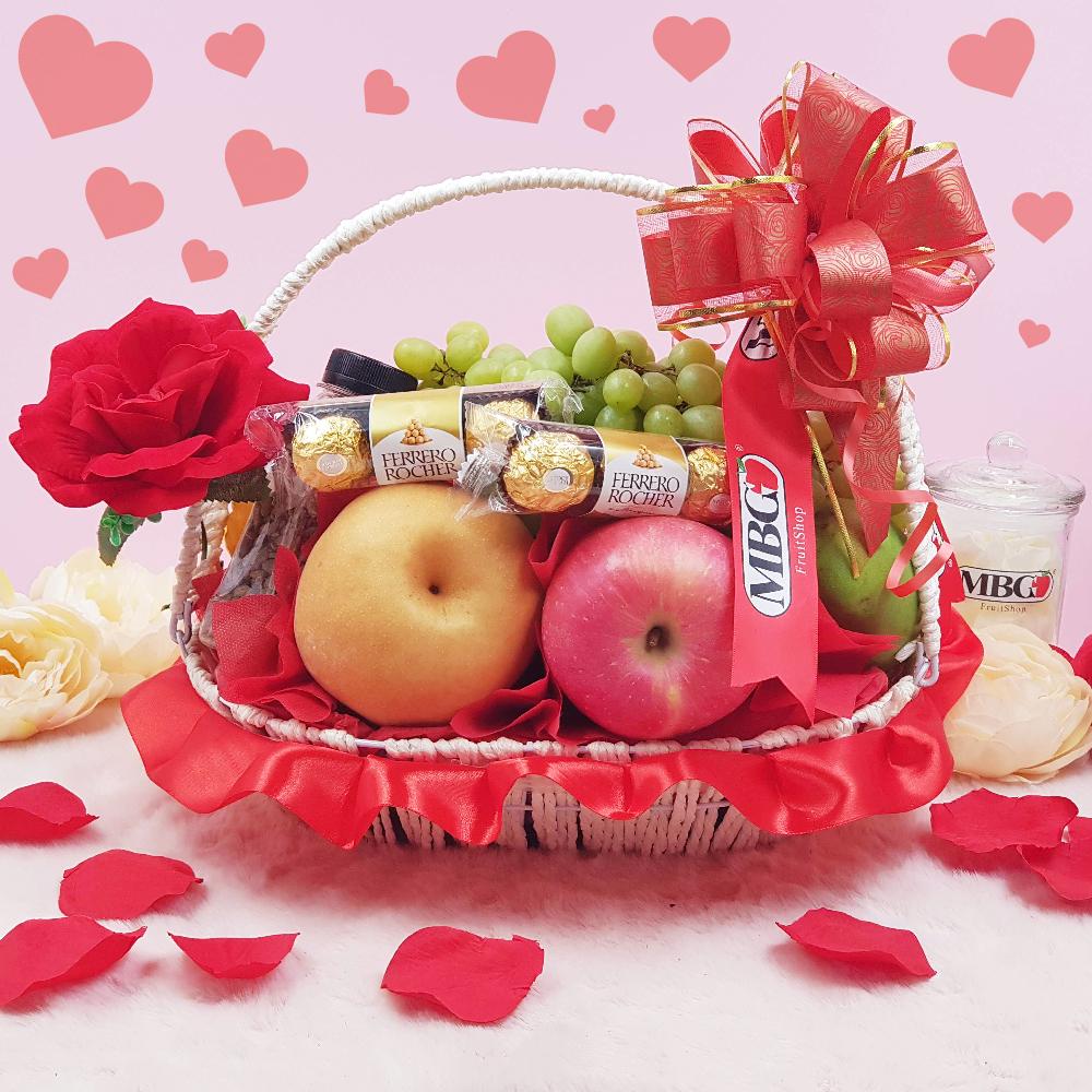 Passion Love Fruit Basket (M) - (8 Types of Fruits)-Valentine-MBG Fruit Shop